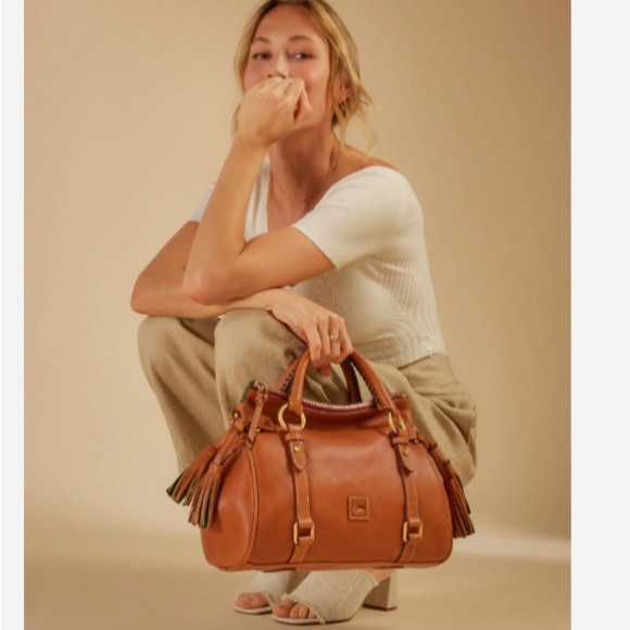 Dooney & Bourke Italy Florentine Leather Vaccetta satchel red bag - Picture 4 of 16